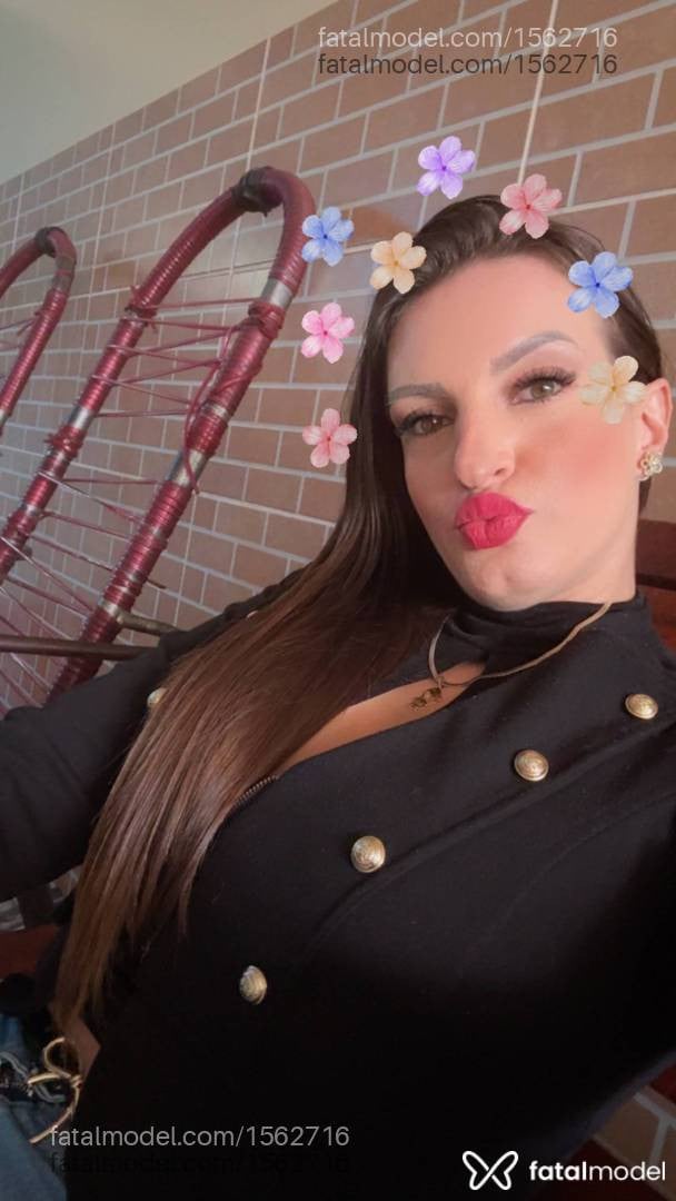 Acompanhante mulher loira (o) de olhos verdes em Foz do Iguaçu - Karine Bruna