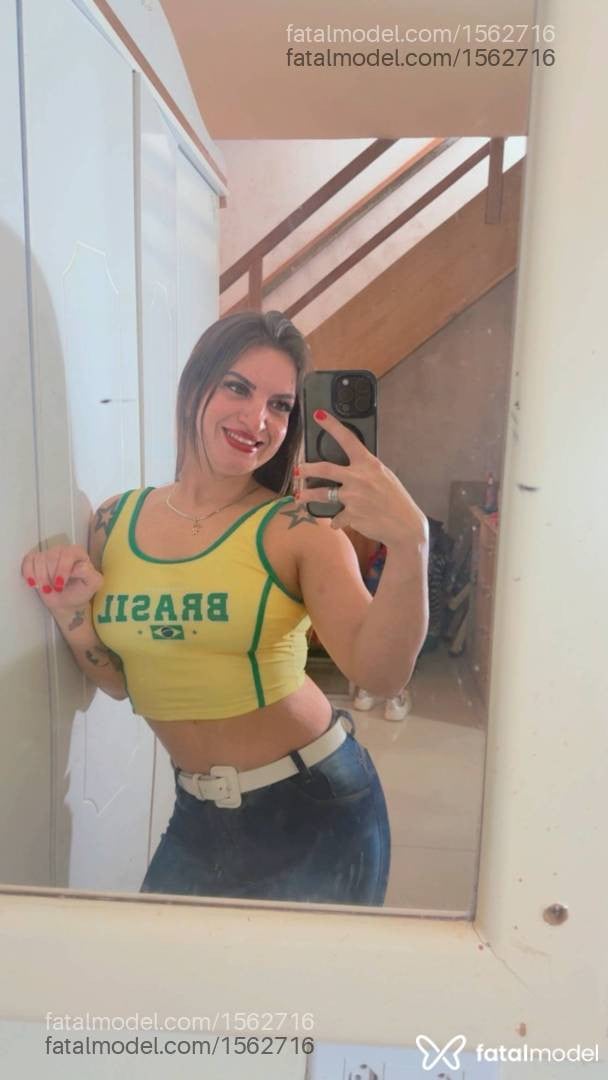 Acompanhante mulher loira (o) de olhos verdes em Foz do Iguaçu - Karine Bruna