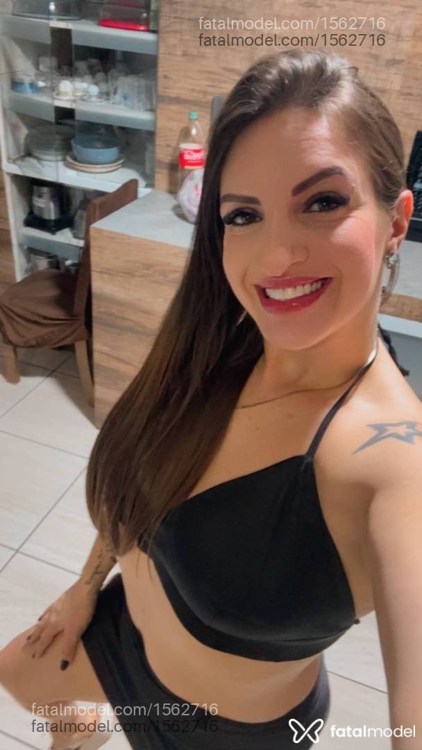 Acompanhante mulher loira (o) de olhos verdes - Karine Bruna