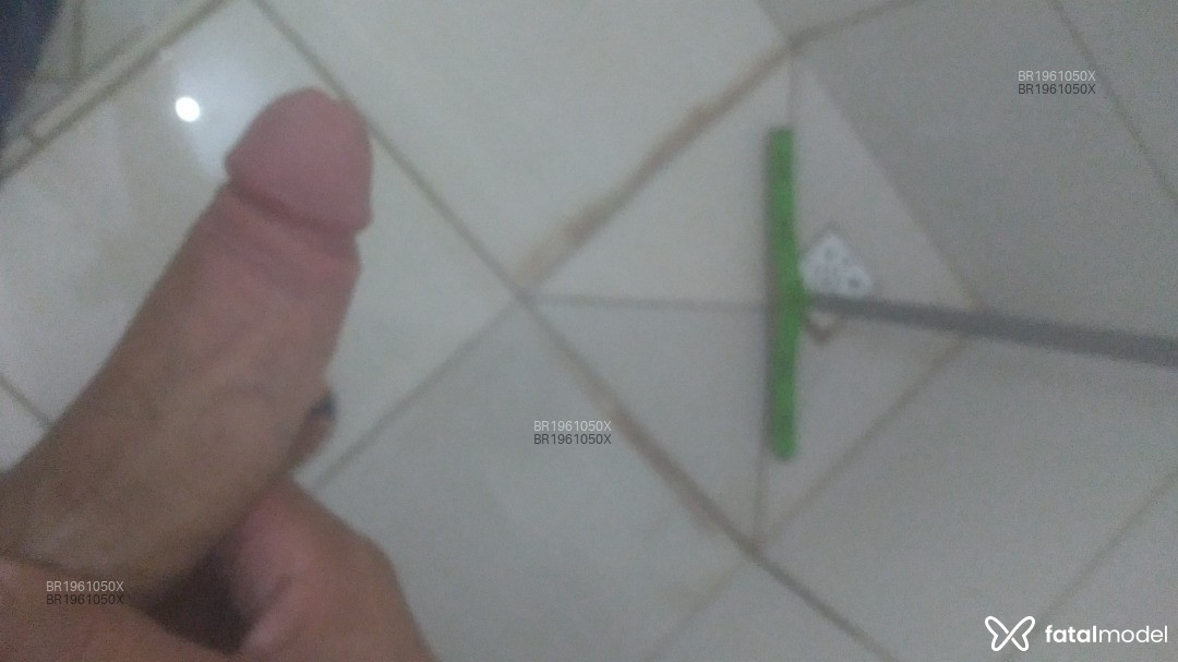 Acompanhante homem com cabelo castanho de olhos castanhos em Sinop - Mateus
