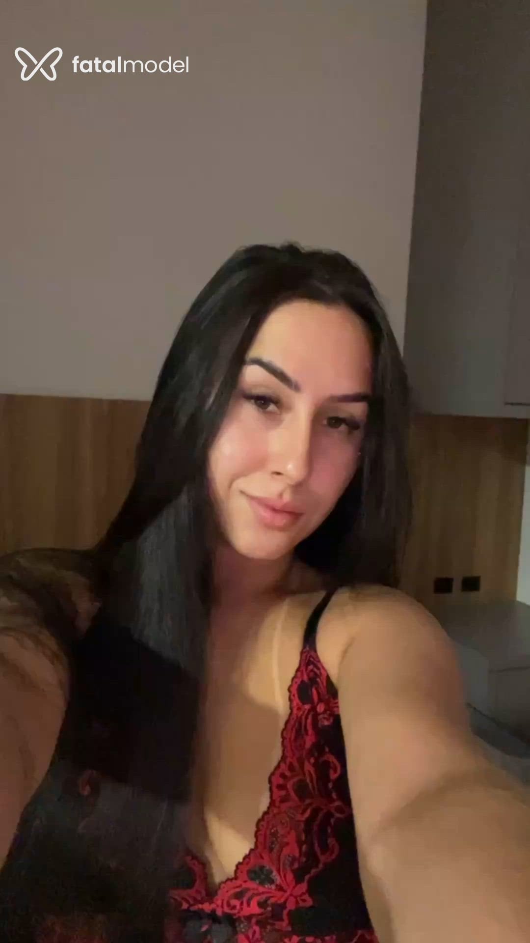 Acompanhante mulher com cabelo castanho de olhos castanhos - Gabriella Acompanhante mulher com cabelo castanho de olhos castanhos - Gabriella