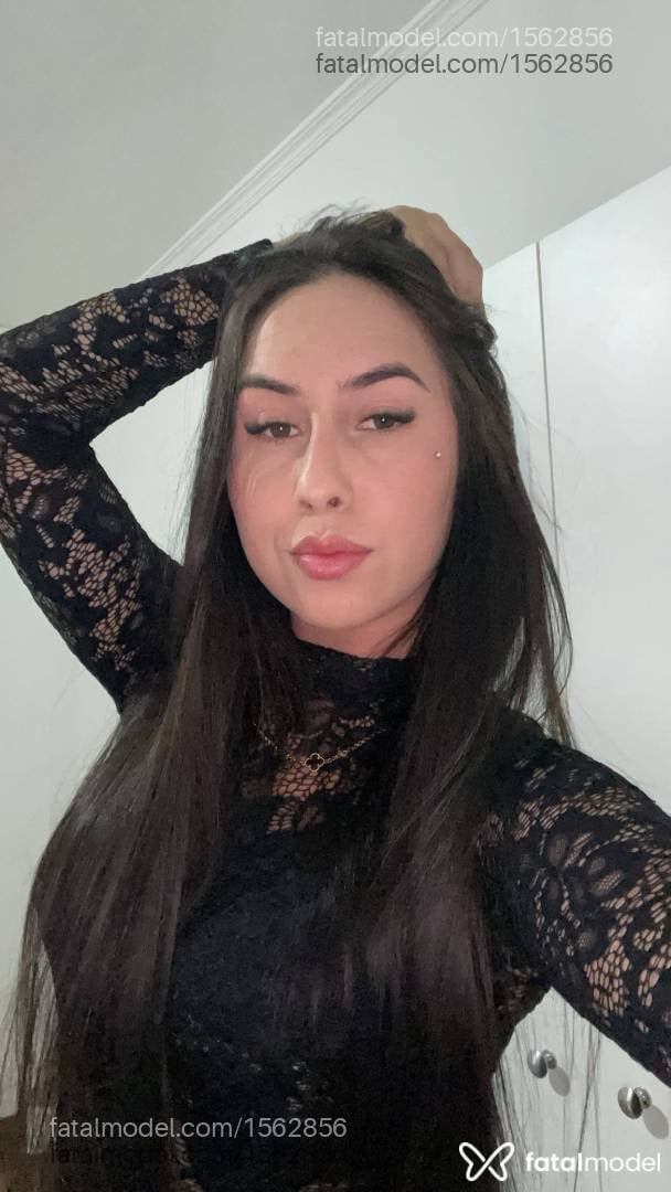 Acompanhante mulher com cabelo castanho de olhos castanhos - Gabriella