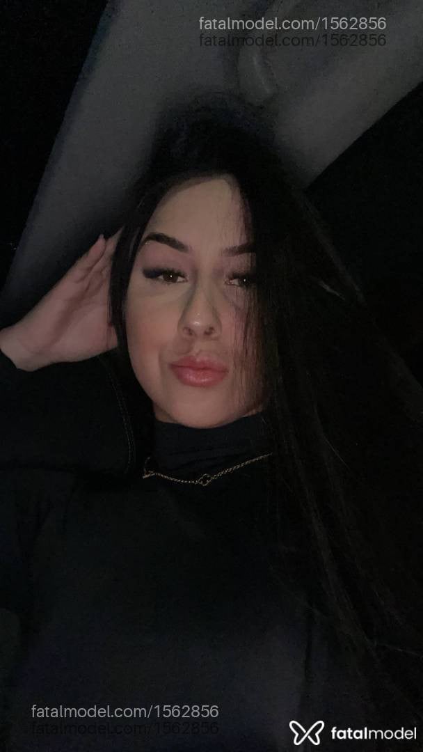 Acompanhante mulher com cabelo castanho de olhos castanhos em Criciúma - Gabriella