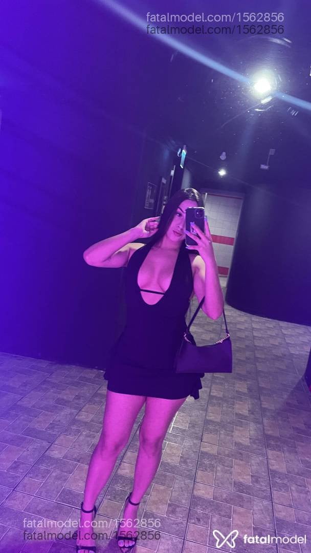 Acompanhante mulher com cabelo castanho de olhos castanhos - Gabriella