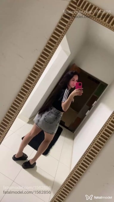 Acompanhante mulher com cabelo castanho de olhos castanhos em Criciúma - Gabriella