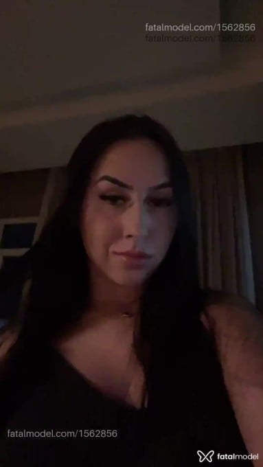 Acompanhante mulher com cabelo castanho de olhos castanhos em Criciúma - Gabriella