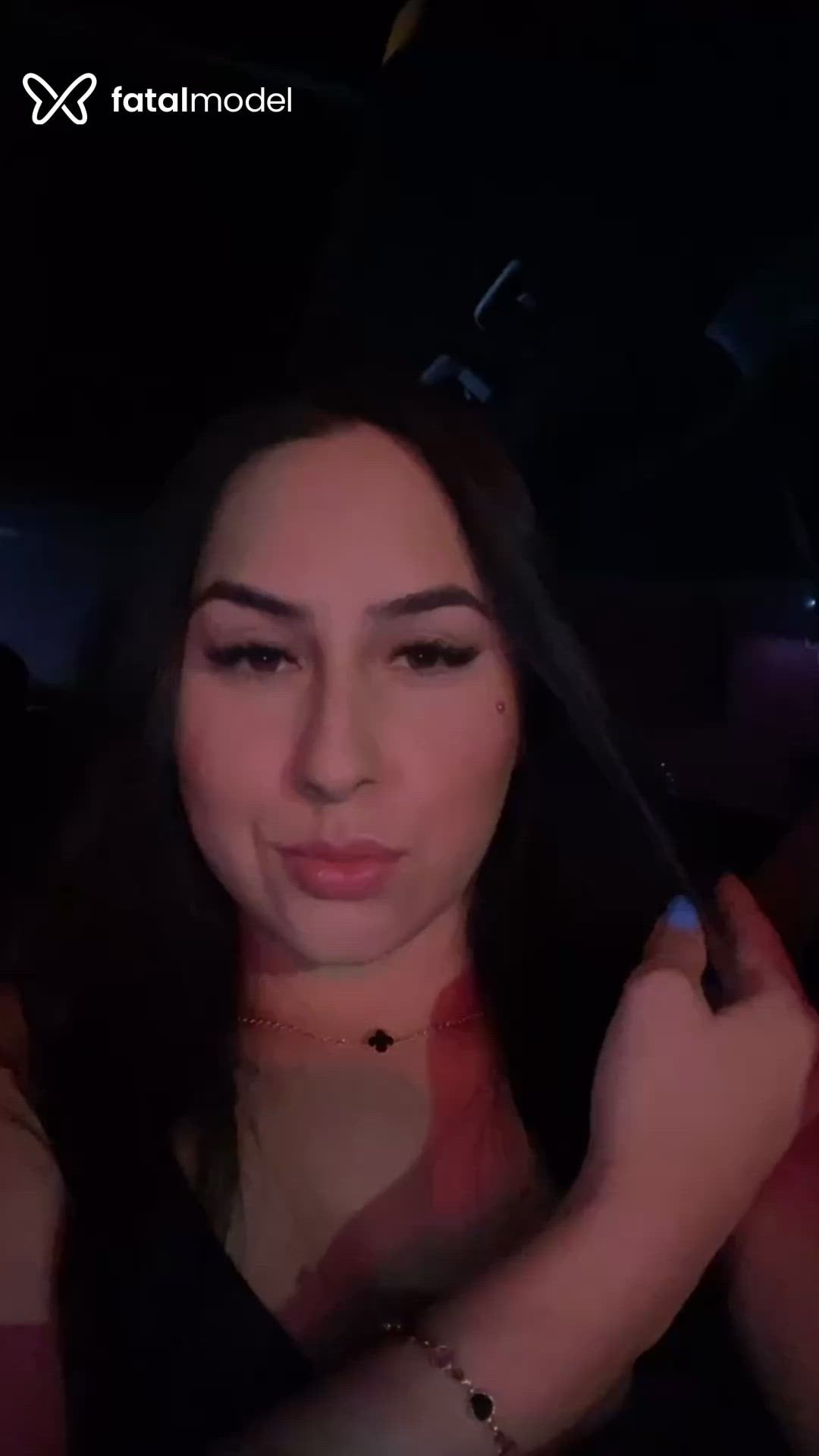 Acompanhante mulher com cabelo castanho de olhos castanhos - Gabriella Acompanhante mulher com cabelo castanho de olhos castanhos - Gabriella