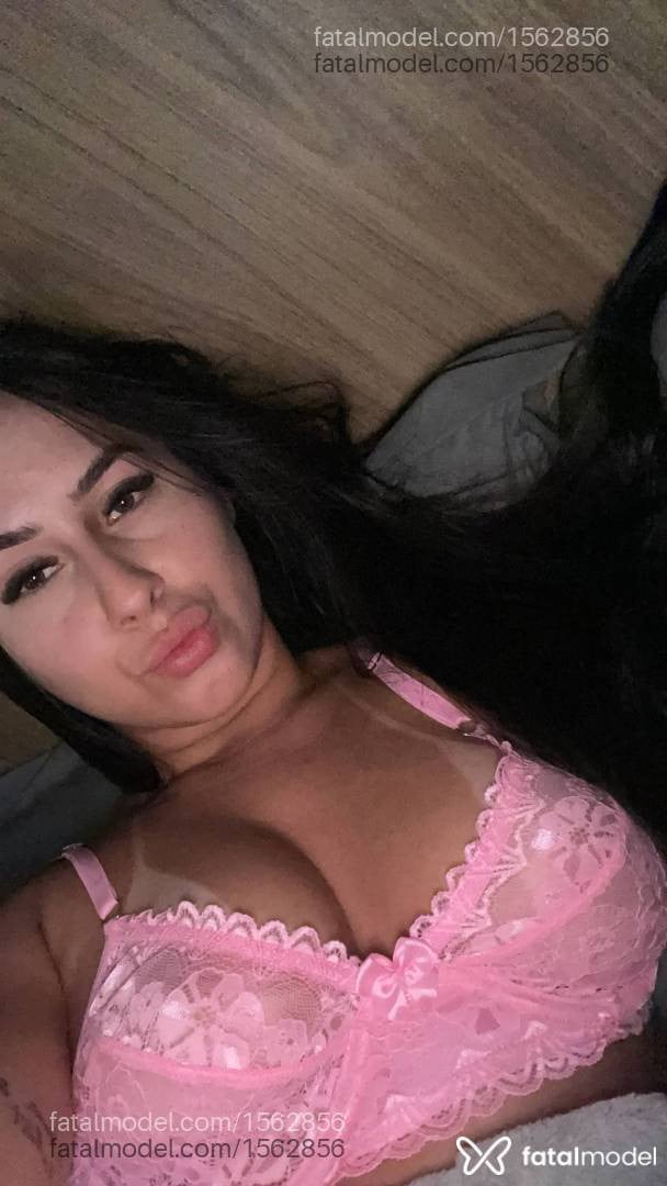 Acompanhante mulher com cabelo castanho de olhos castanhos em Criciúma - Gabriella