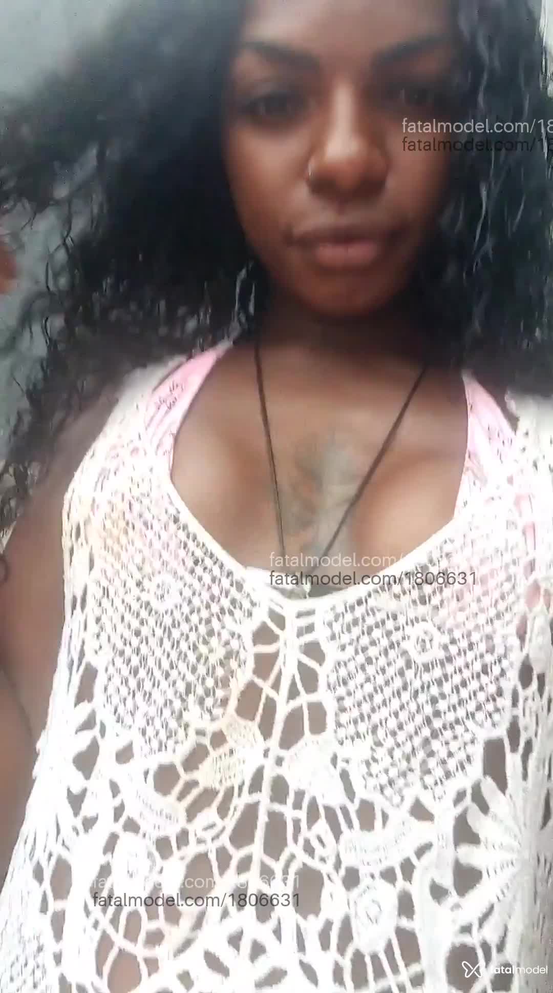 Acompanhante mulher trans morena (o) de olhos pretos em Cabo Frio - Negra Ly