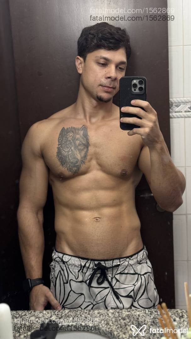 Acompanhante homem com cabelo castanho de olhos castanhos em Ribeirão Preto - Caio Lins