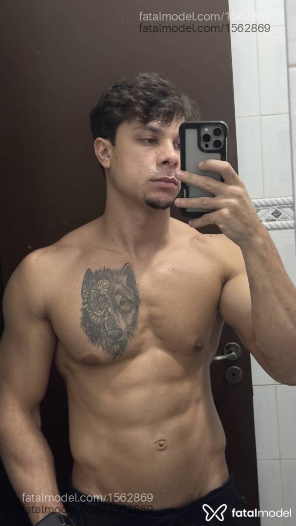 Acompanhante homem com cabelo castanho de olhos castanhos em Ribeirão Preto - Caio Lins