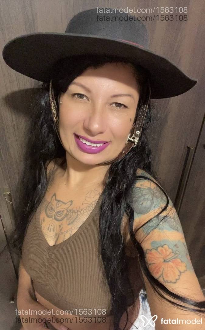 Acompanhante mulher morena (o) de olhos castanhos - Nicolly