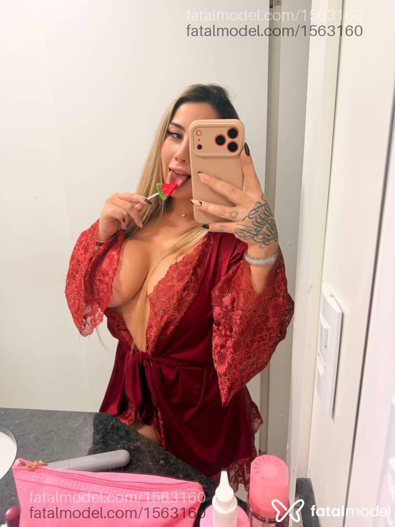 Acompanhante mulher loira (o) de olhos castanhos em Chapecó - Mirela Ferraz