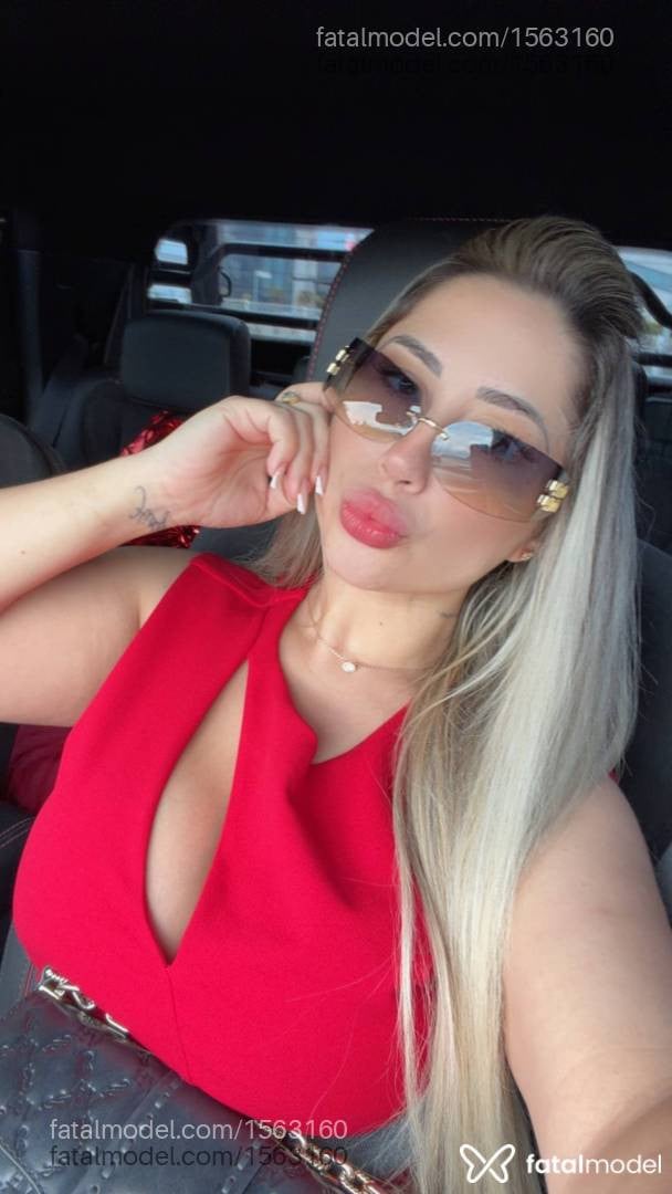 Acompanhante mulher loira (o) de olhos castanhos em Araranguá - Mirela Ferraz