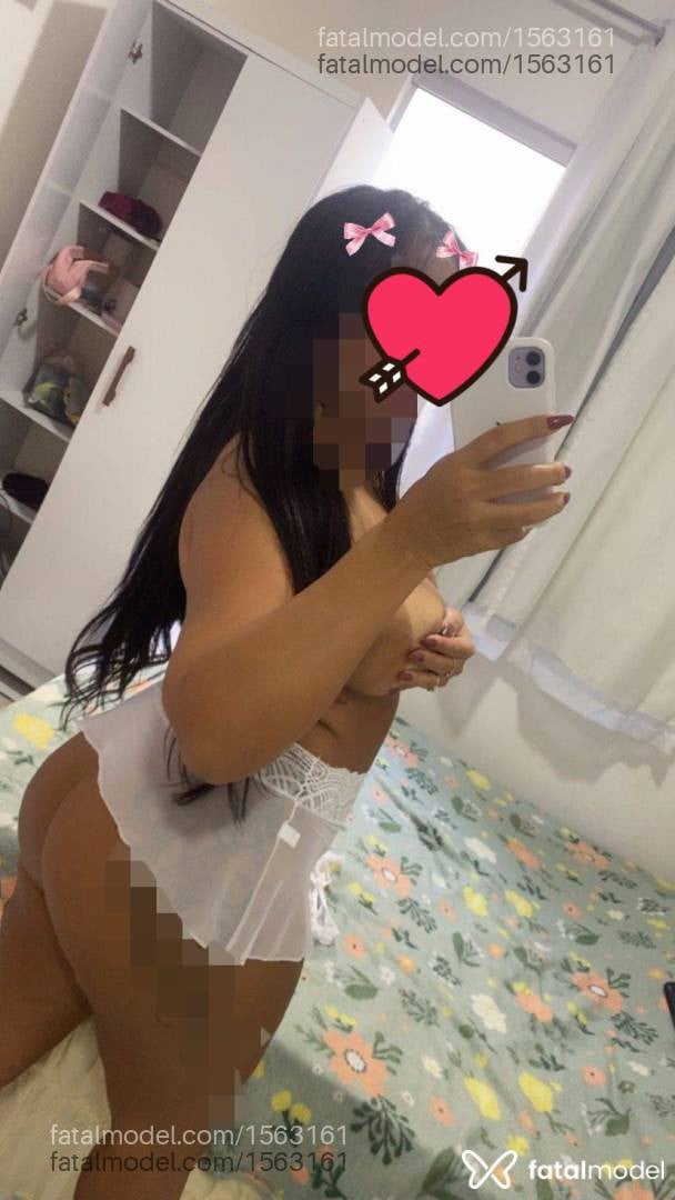 Acompanhante mulher morena (o) de olhos pretos - Looma Castro