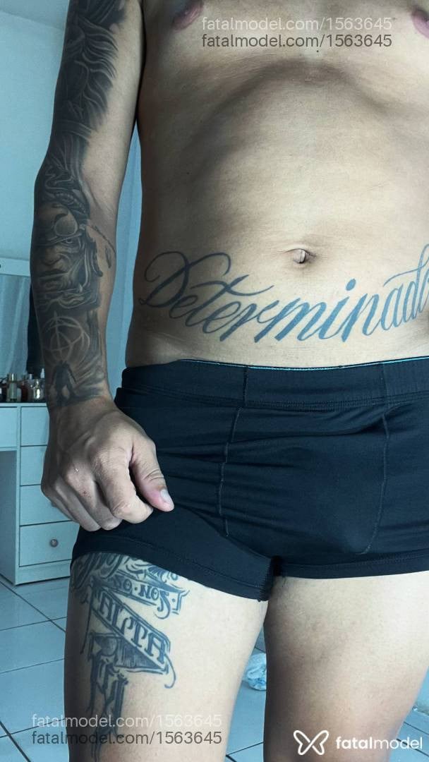 Acompanhante homem morena (o) de olhos castanhos em Virtual - Leviano