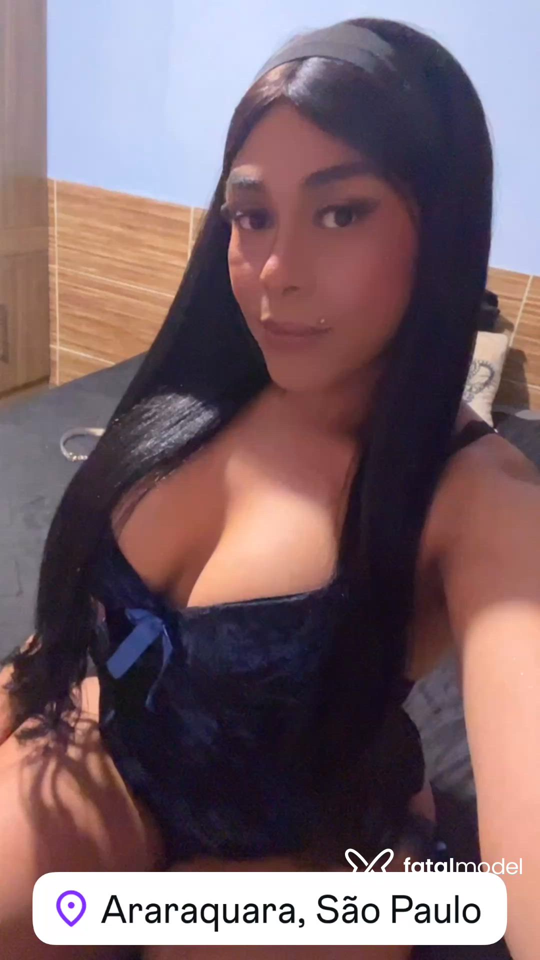 Acompanhante mulher trans morena (o) de olhos pretos - Biattriz Cassalate