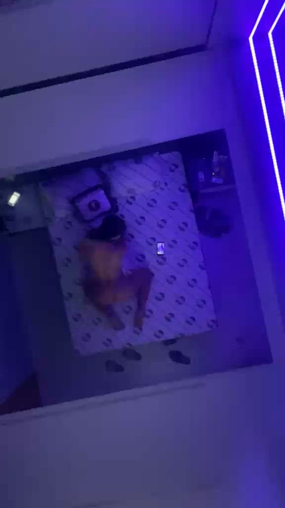 Acompanhante travesti com cabelo castanho de olhos castanhos - Robertinha