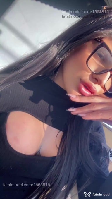 Acompanhante travesti com cabelo castanho de olhos castanhos em Itapeva Acompanhante travesti com cabelo castanho de olhos castanhos em Itapeva - Robertinha