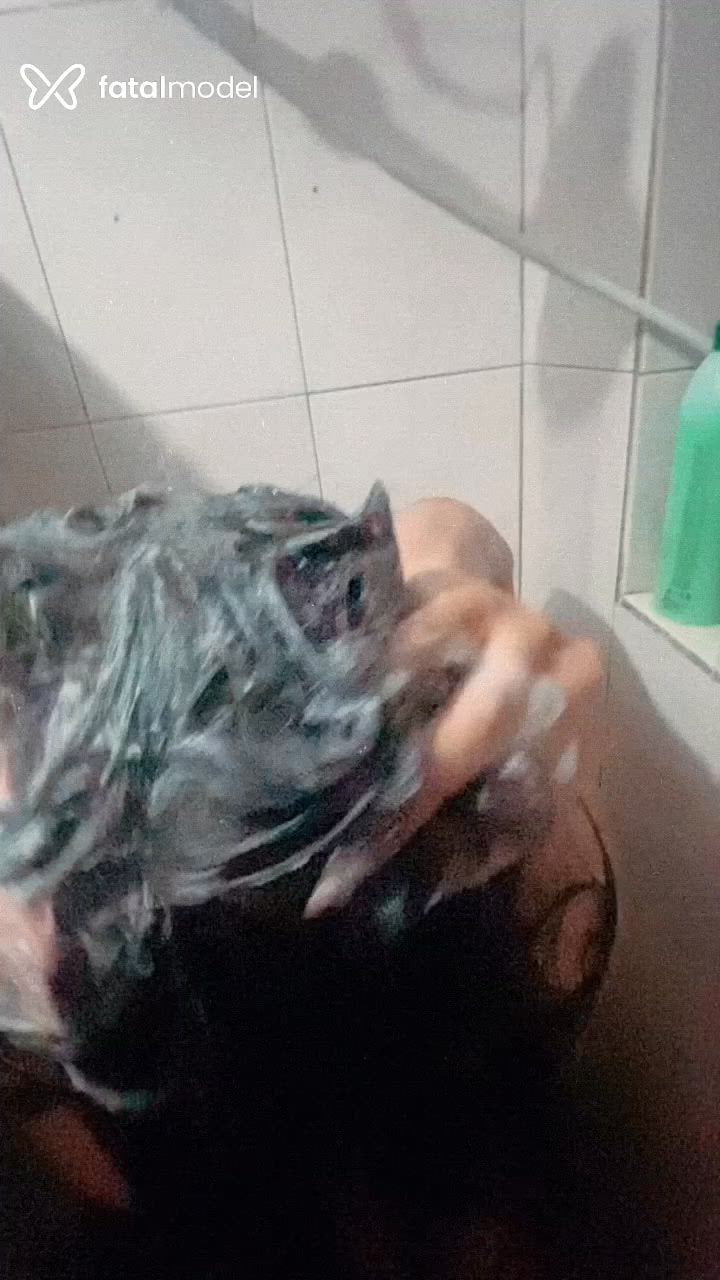 Acompanhante travesti com cabelo castanho de olhos castanhos - Robertinha