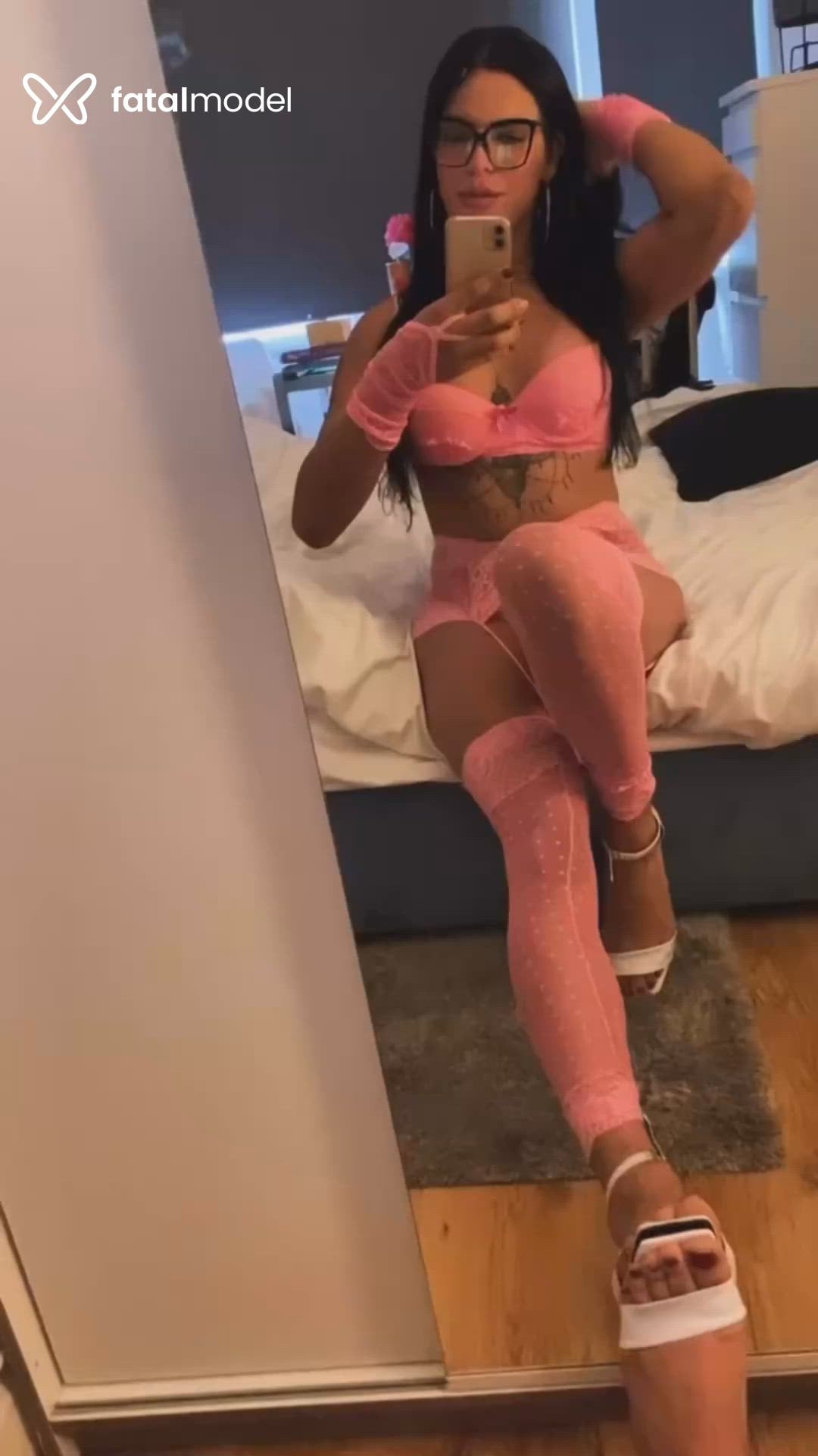 Acompanhante travesti com cabelo castanho de olhos castanhos - Robertinha