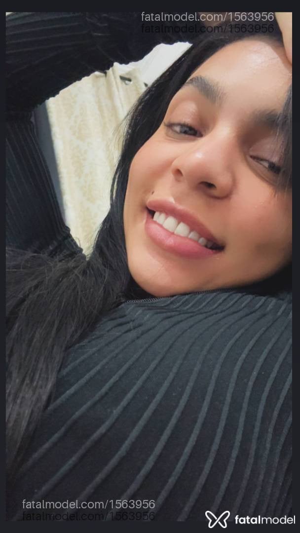 Acompanhante mulher morena (o) de olhos pretos - Pietra Albuquerque
