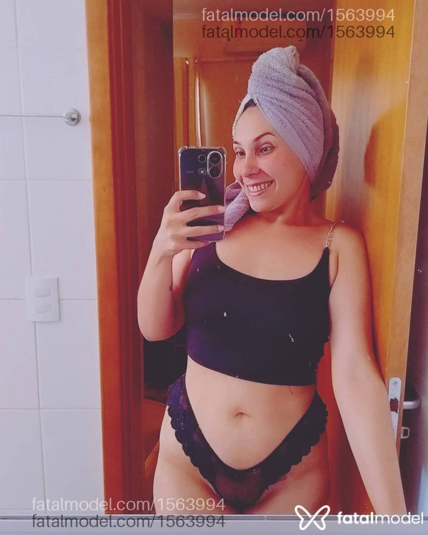 Acompanhante mulher com cabelo castanho de olhos castanhos em Chapecó - Nathi