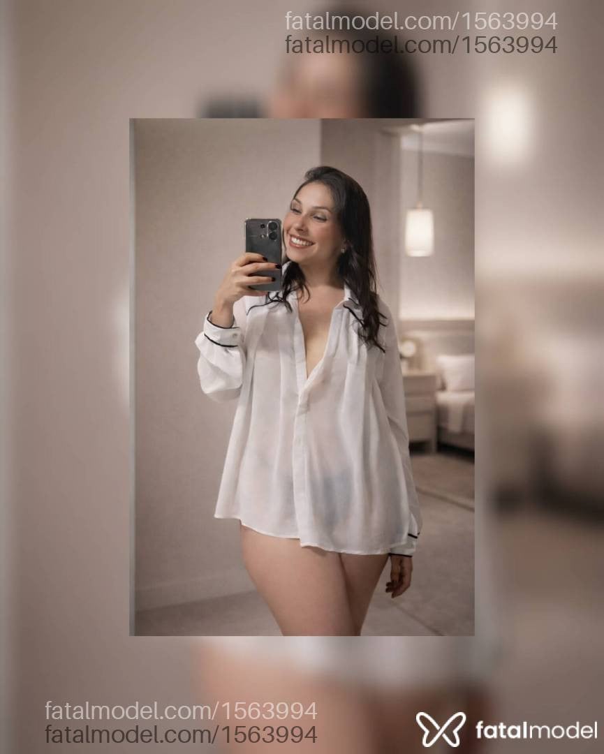 Acompanhante mulher com cabelo castanho de olhos castanhos em Chapecó - Nathi