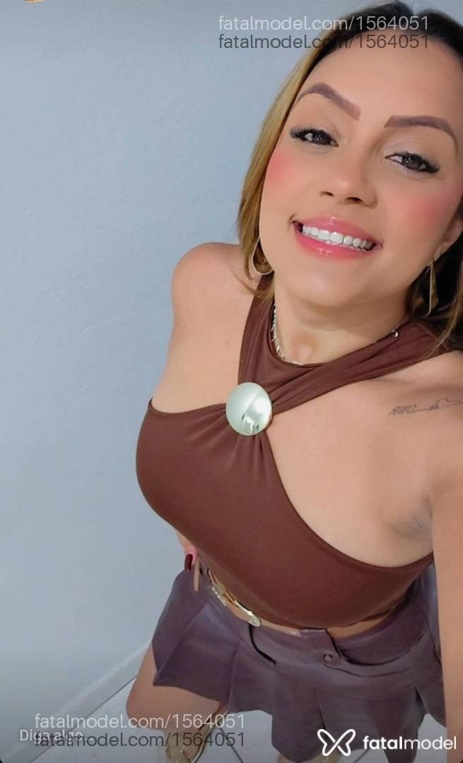Acompanhante mulher com cabelo castanho de olhos castanhos - Suellen