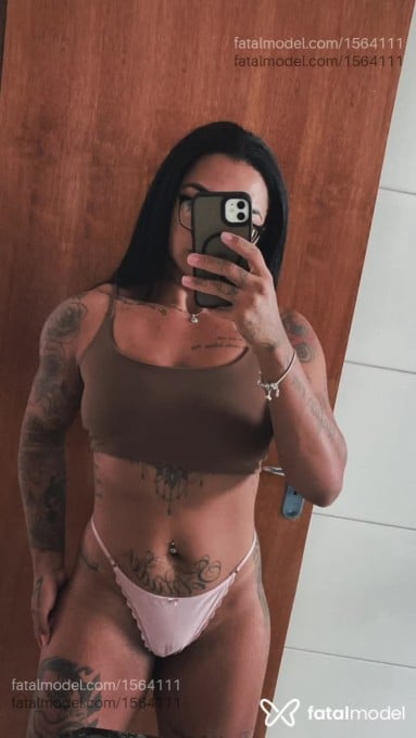 Acompanhante mulher com cabelo castanho de olhos castanhos em Uberaba - Gaby diisponivell