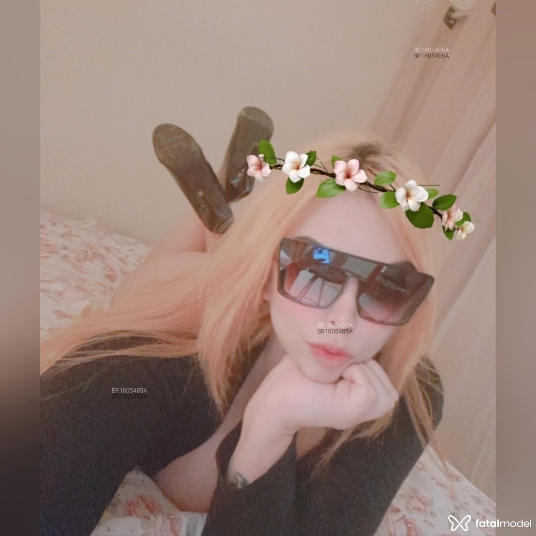 Acompanhante mulher ruiva (o) de olhos azuis em Rio Verde Acompanhante mulher ruiva (o) de olhos azuis em Rio Verde - Ana Clara