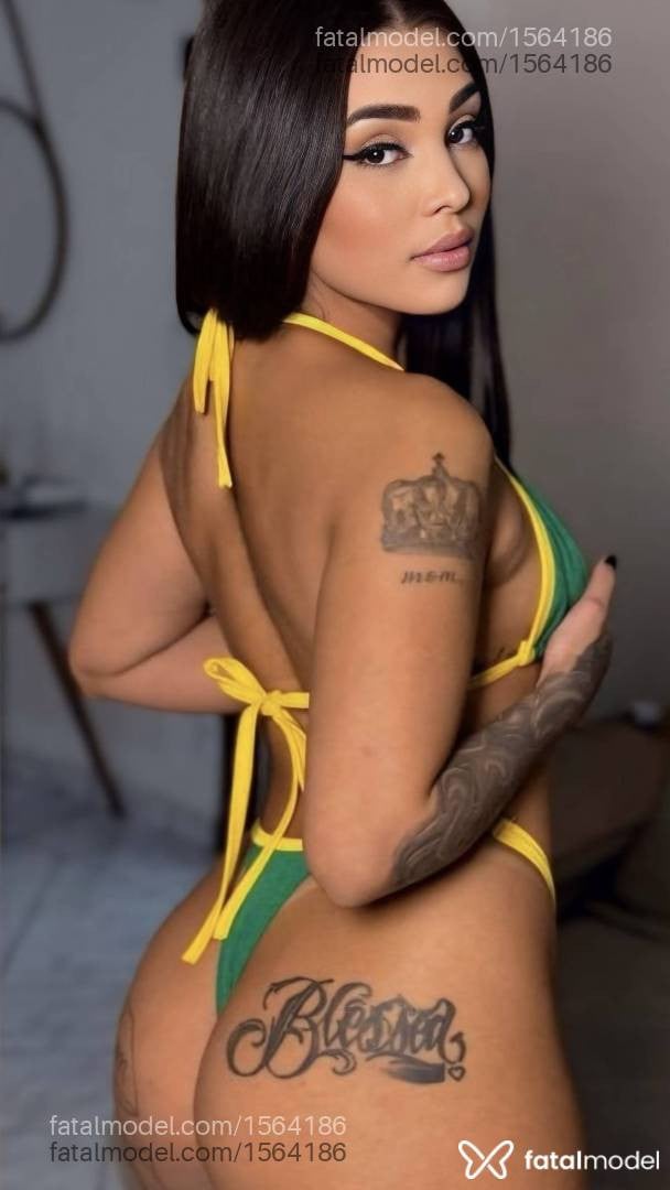 Acompanhante mulher morena (o) de olhos castanhos - Victoria spinelli