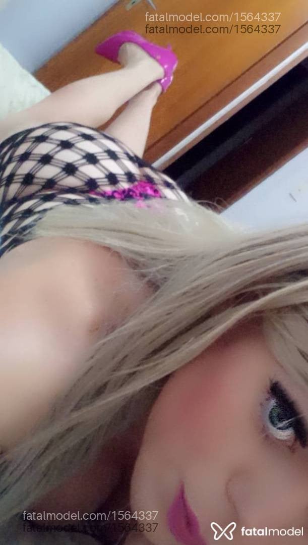 Acompanhante mulher trans loira (o) de olhos verdes em Botucatu - Lary Mackenzie