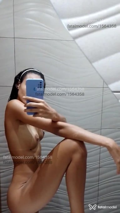 Acompanhante mulher com cabelo castanho de olhos castanhos em Ariquemes - Älïcë Näbï