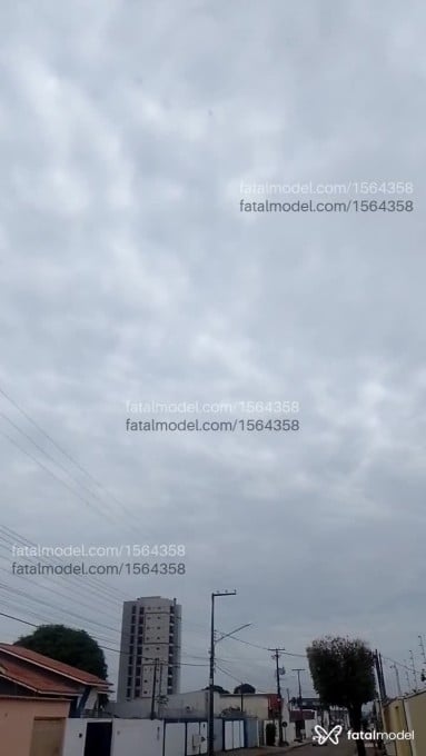 Acompanhante mulher com cabelo castanho de olhos castanhos em Ariquemes - Älïcë Näbï