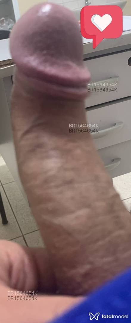 Acompanhante homem com cabelo castanho de olhos castanhos em Dracena Acompanhante homem com cabelo castanho de olhos castanhos em Dracena - Enzoo