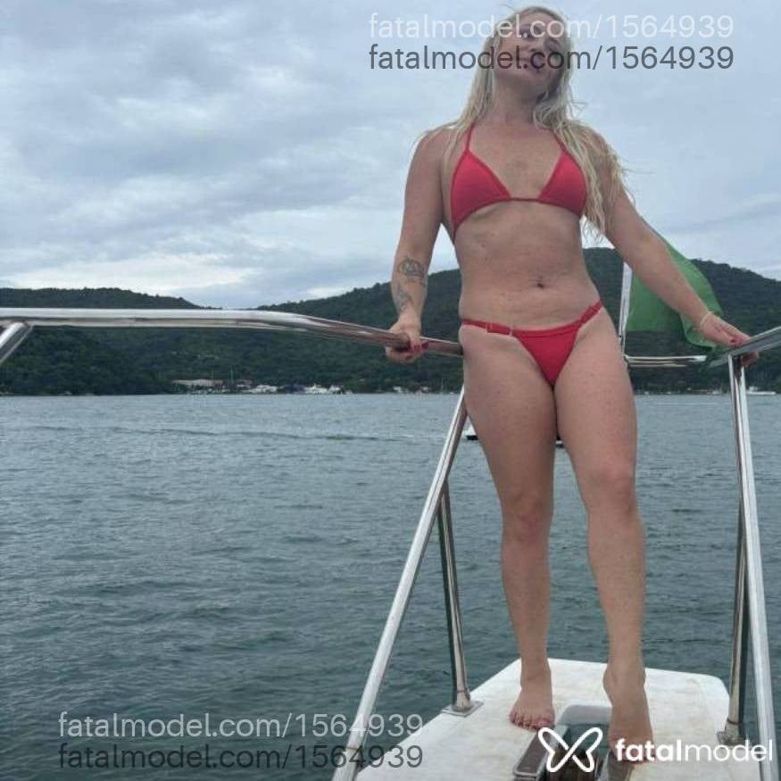 Acompanhante mulher loira (o) de olhos verdes - Luísa Souza