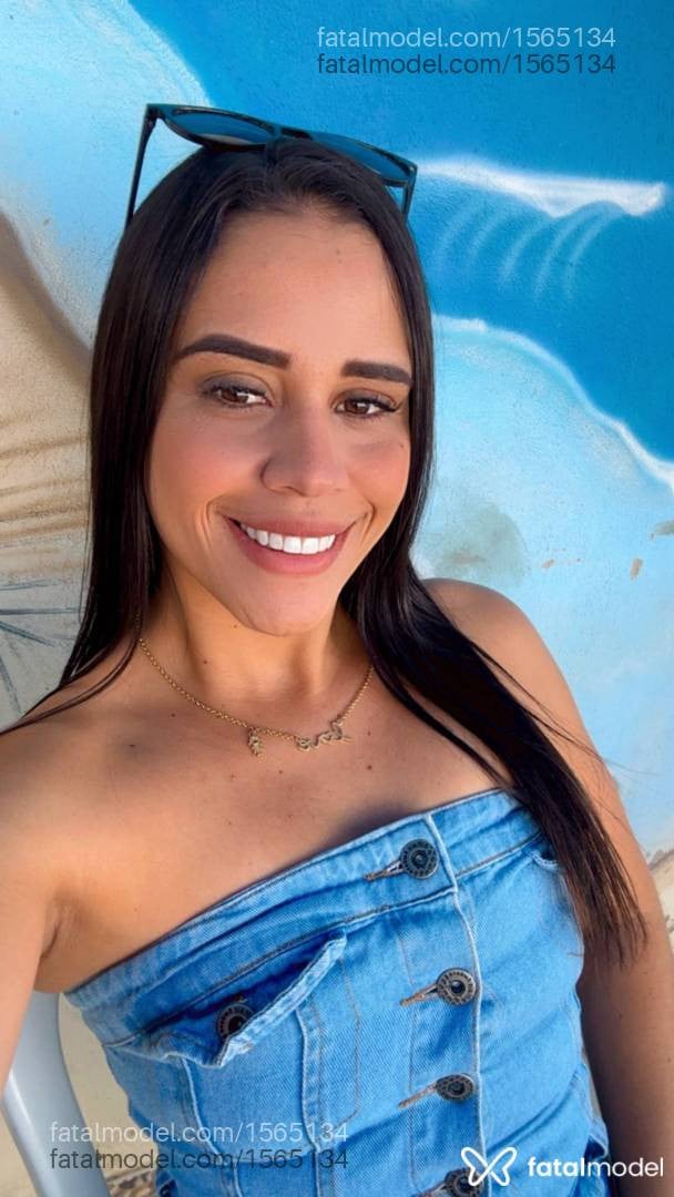 Acompanhante mulher morena (o) de olhos castanhos - Raquel Ferraz