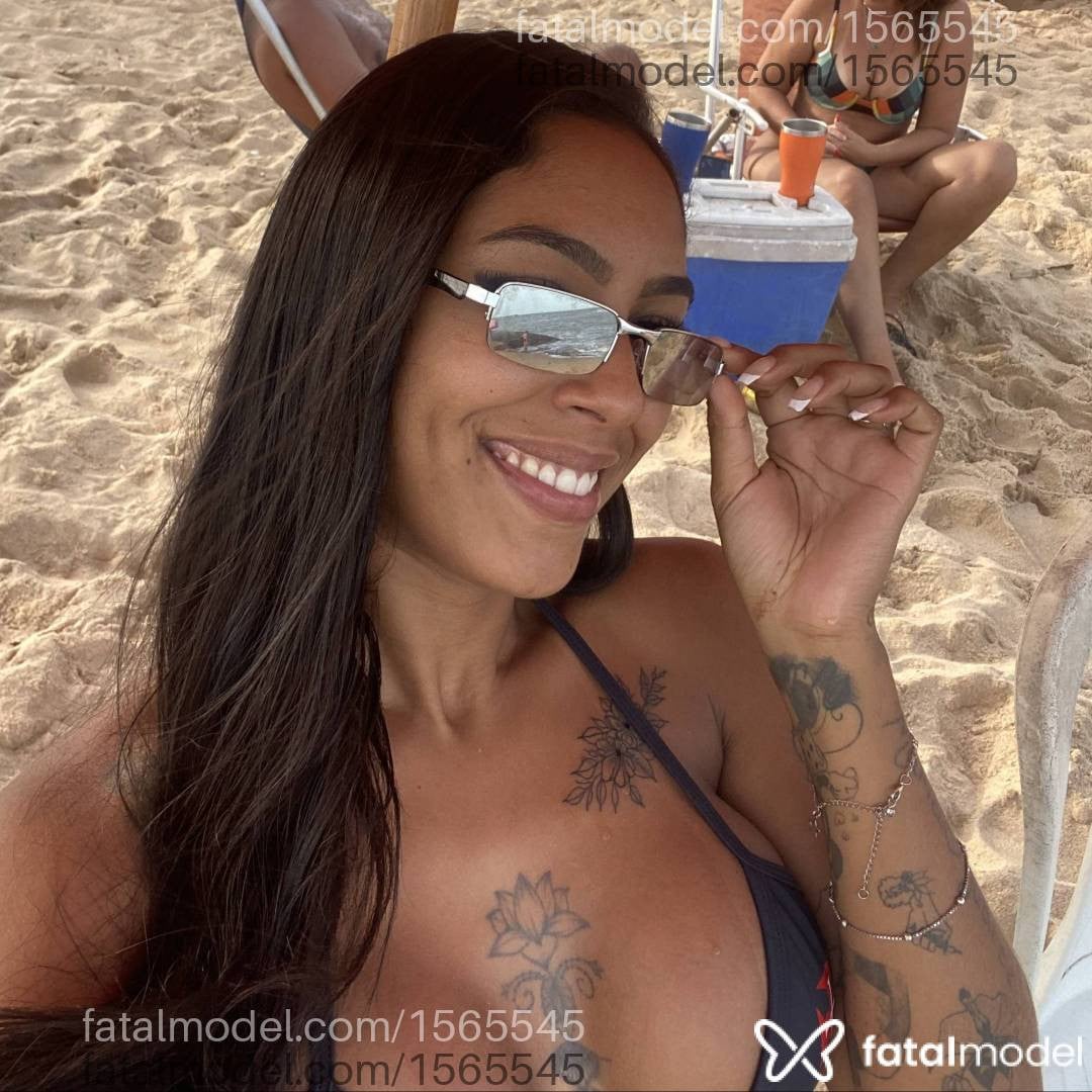 Acompanhante mulher morena (o) de olhos pretos em Rio das Ostras Acompanhante mulher morena (o) de olhos pretos em Rio das Ostras - Thayna