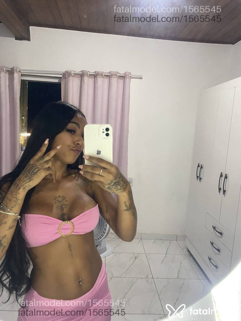 Acompanhante mulher morena (o) de olhos pretos em Rio das Ostras - Thayna