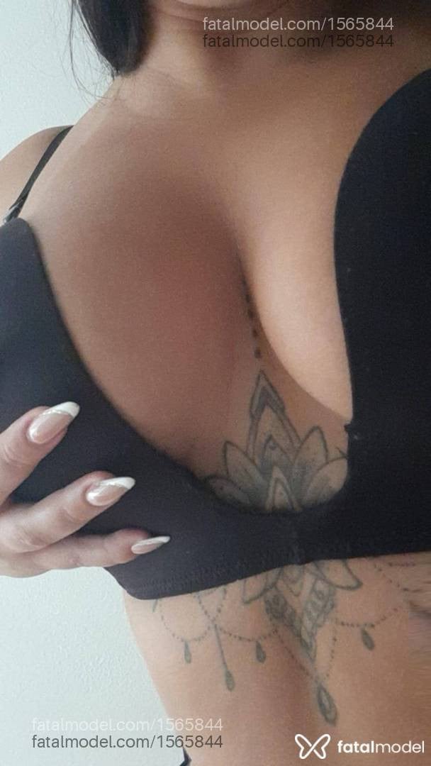 Acompanhante mulher morena (o) de olhos pretos - Fernanda Ferraz