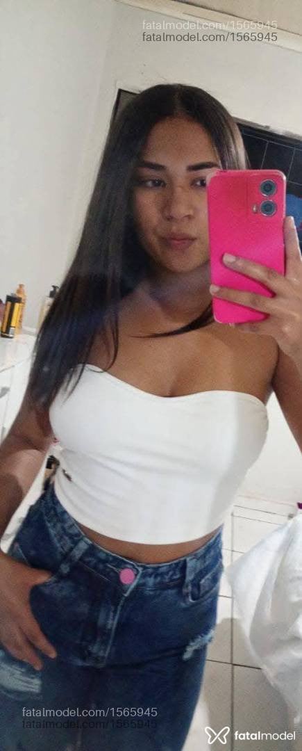 Acompanhante mulher com cabelo castanho de olhos castanhos em São José do Rio Preto - Tayna