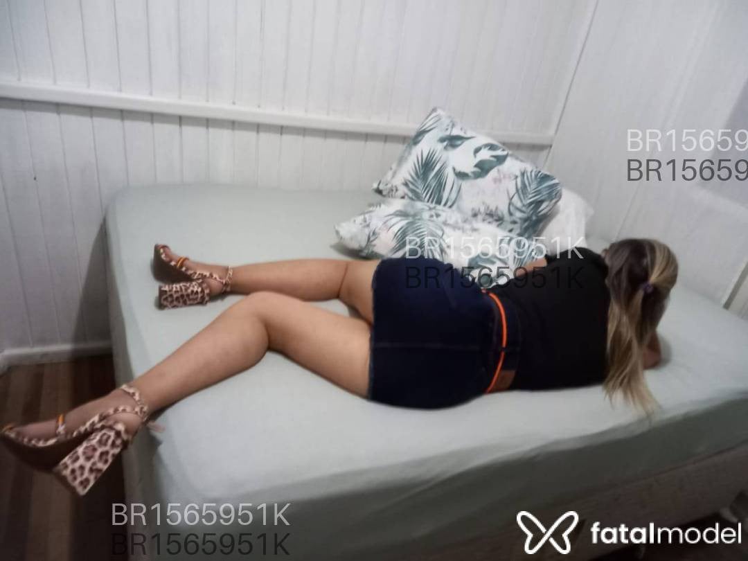Acompanhante mulher loira (o) de olhos verdes em Criciúma - Julinha Silva