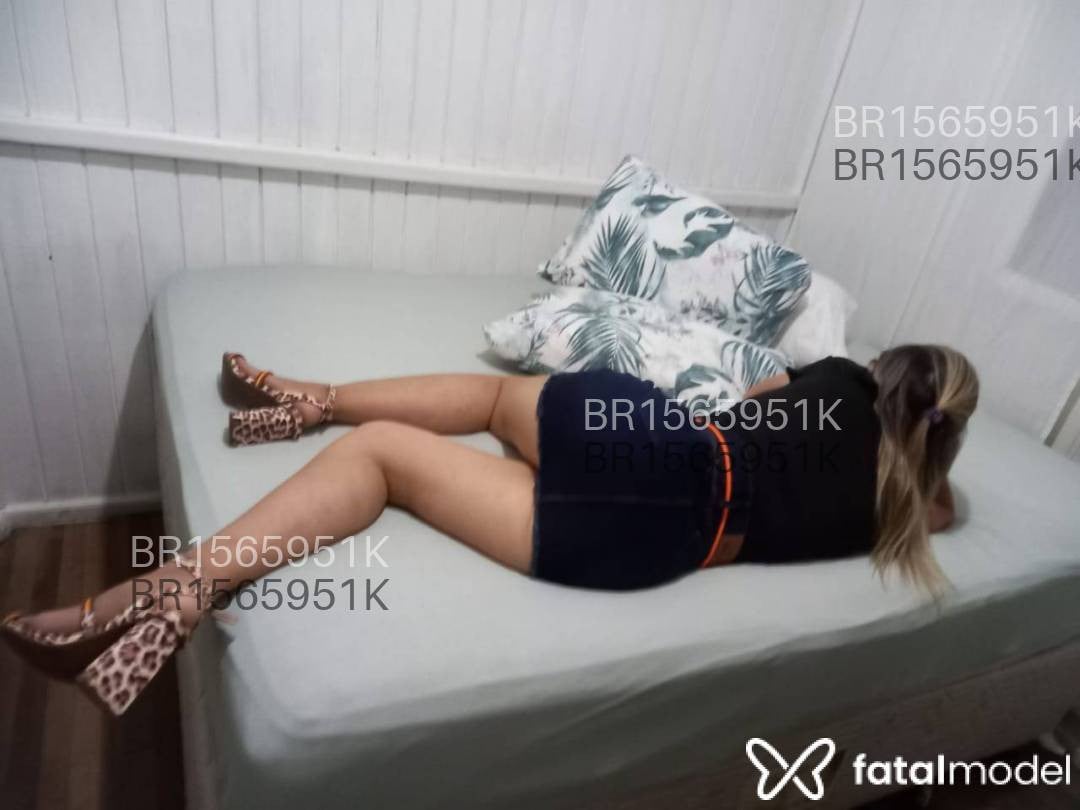 Acompanhante mulher loira (o) de olhos verdes em Criciúma - Julinha Silva