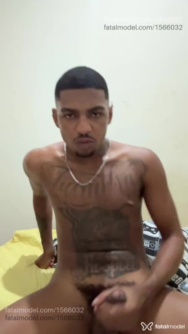 Acompanhante homem morena (o) de olhos castanhos em Porto Alegre - Walisson Rodrigo