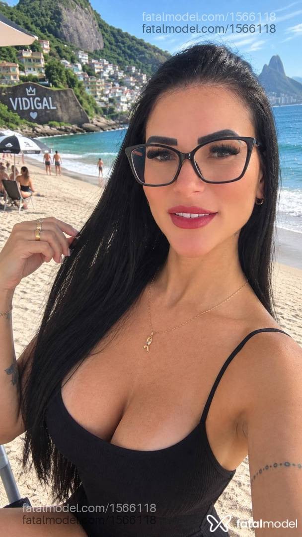Acompanhante mulher morena (o) de olhos castanhos - Mirella Medina