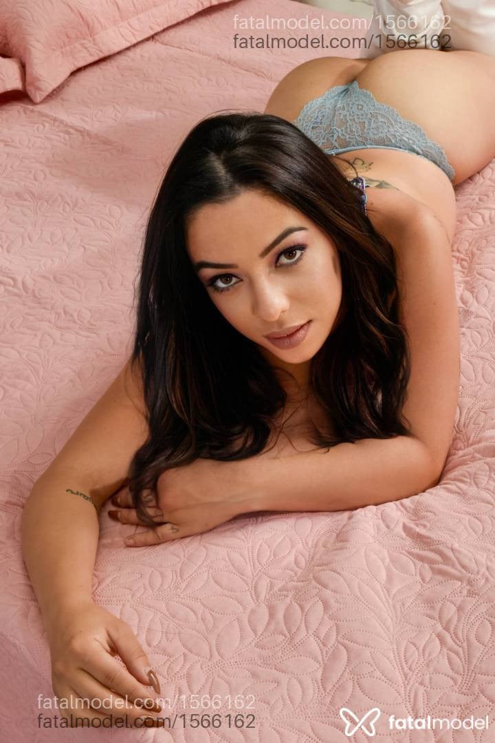 Acompanhante mulher morena (o) de olhos mel - Leka Carolina