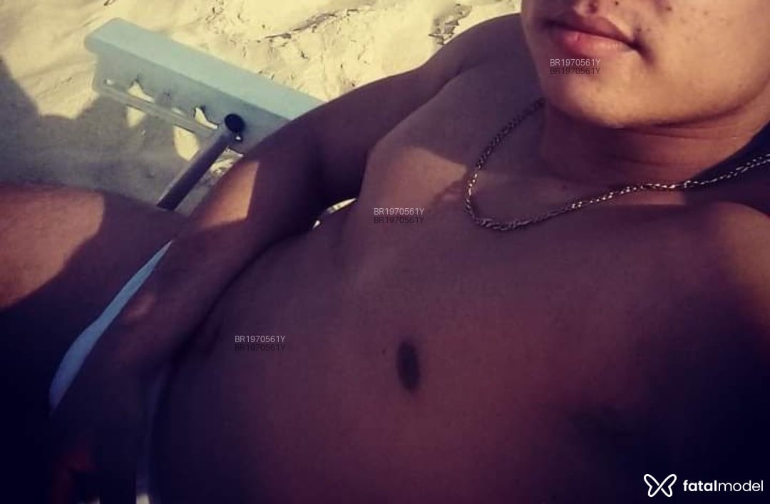 Acompanhante homem morena (o) de olhos castanhos em Balneário Camboriú - Ricardo