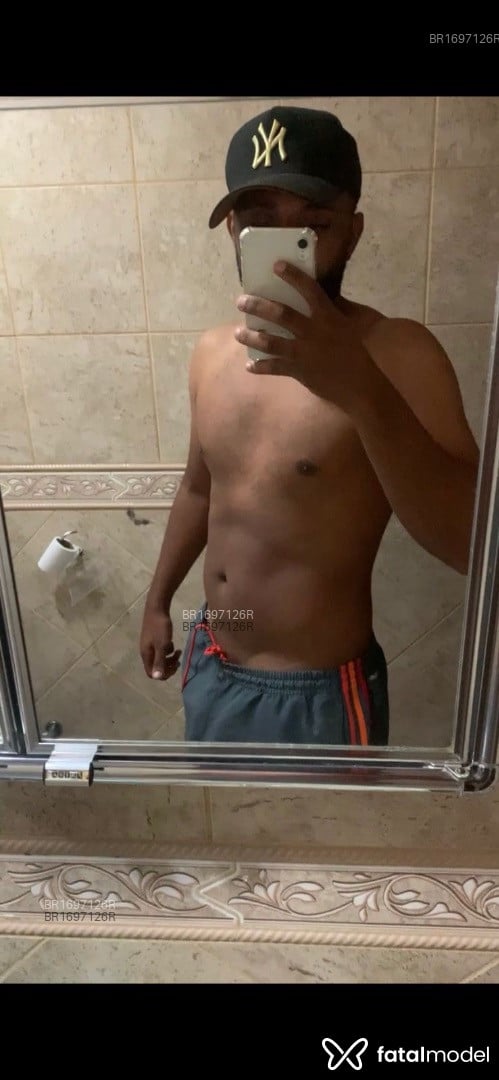 Acompanhante homem morena (o) de olhos castanhos em Belo Horizonte Acompanhante homem morena (o) de olhos castanhos em Belo Horizonte - Alex
