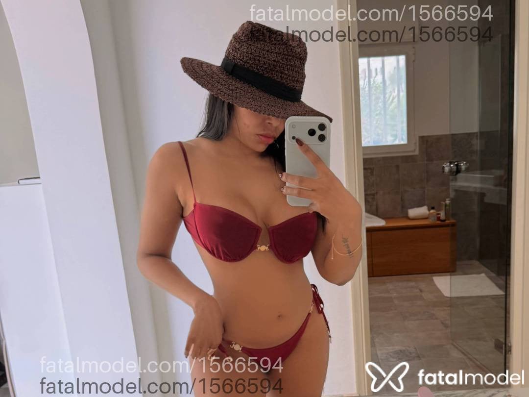 Acompanhante mulher morena (o) de olhos pretos - Sarah